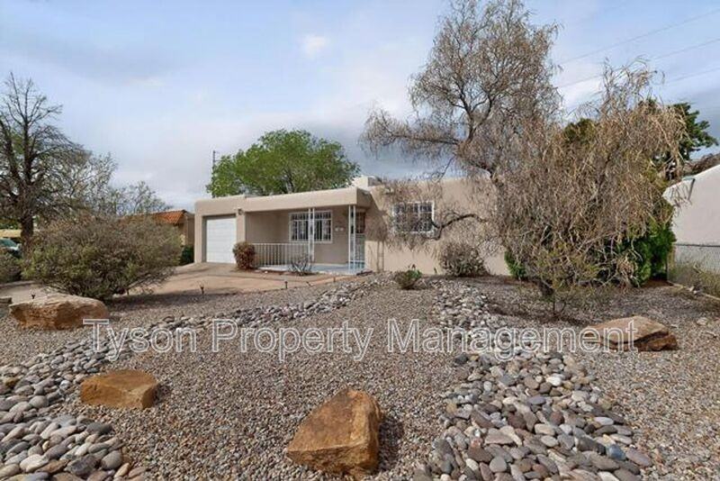 6701 Zimmerman Ave Ne - Photo 4 of 35