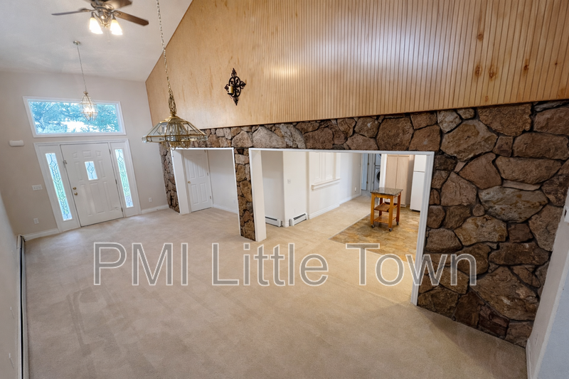 8320 S Ammons St - Photo 5 of 20