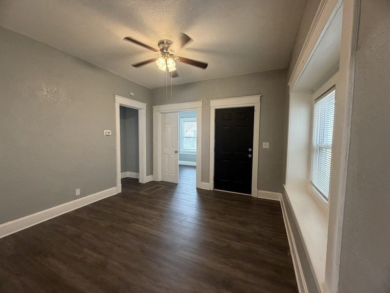 2512 N 12th St - Photo 2 of 16