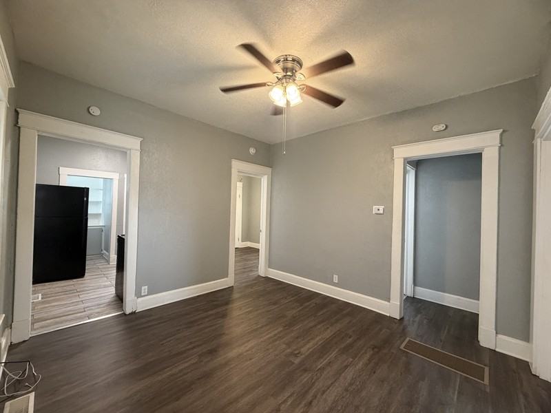 2512 N 12th St - Photo 4 of 16