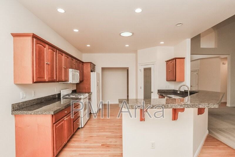 3504 Buckingham Ct Se - Photo 6 of 17