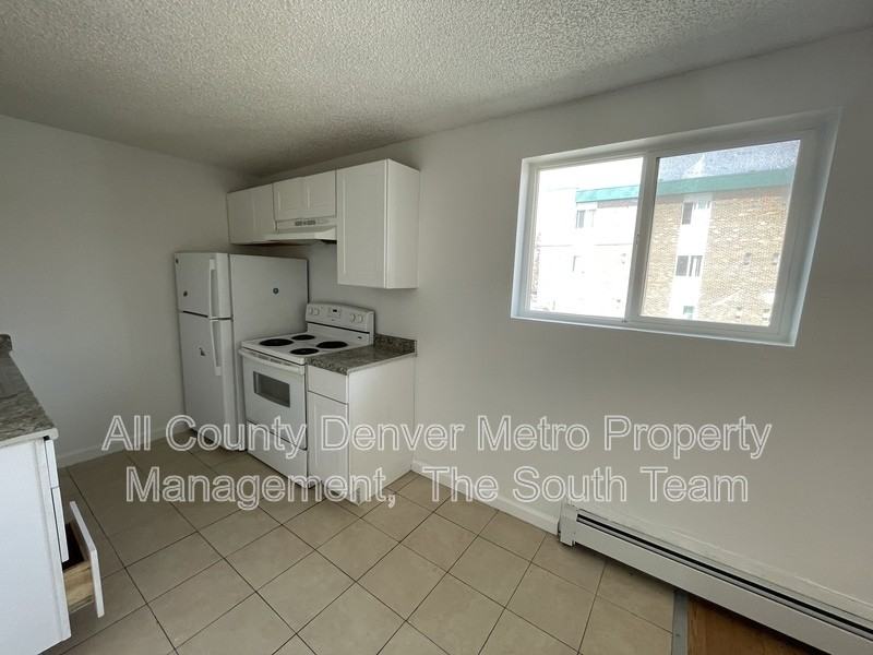 1622 Alton St #202 - Photo 3 of 10