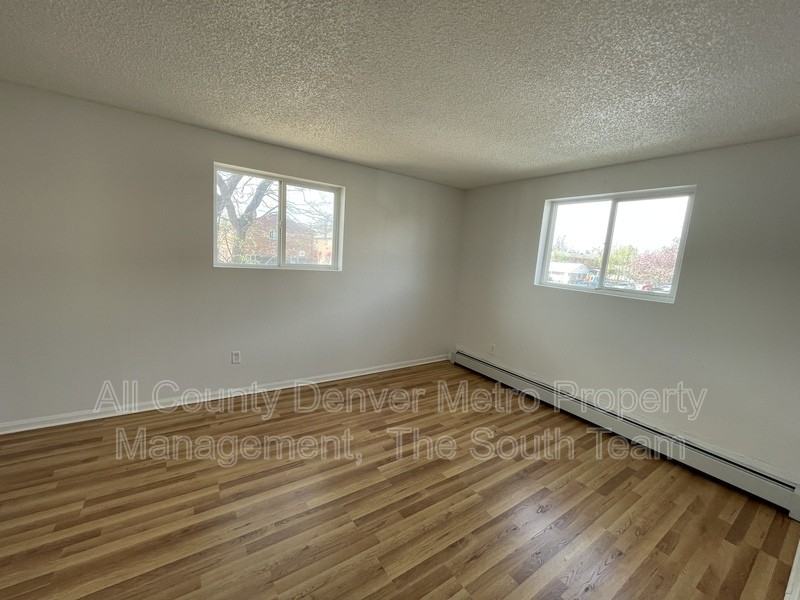 1622 Alton St #202 - Photo 4 of 10