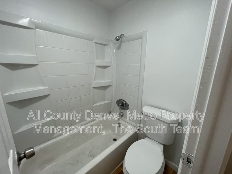 1622 Alton St #202 - Photo 7 of 10