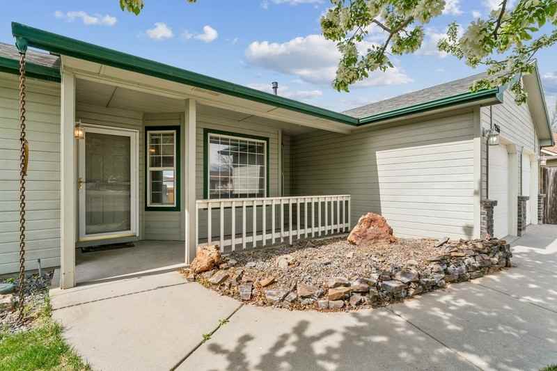 12566 W Norristown St - Photo 6 of 37