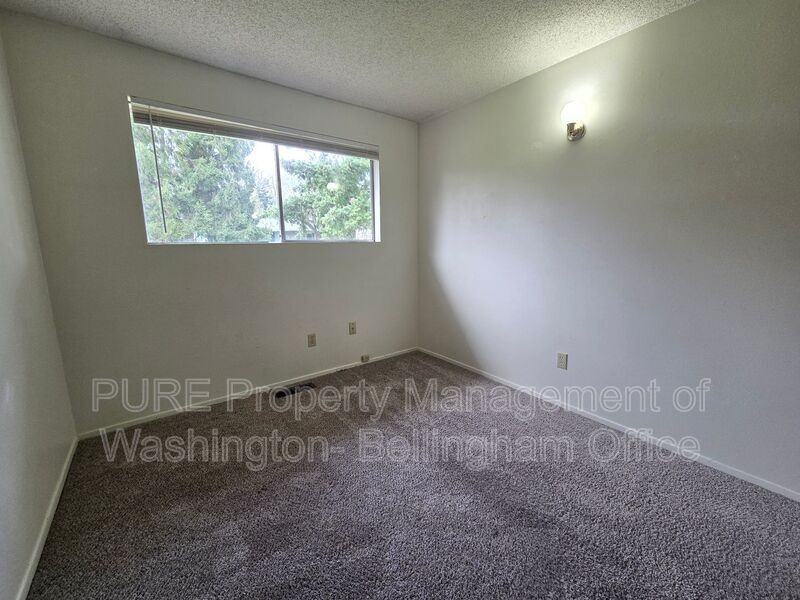 3366 Cherrywood Ave - Photo 6 of 19