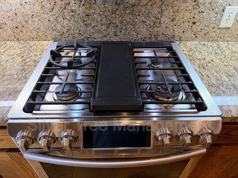 3204 Wycliff Ave - Photo 7 of 37