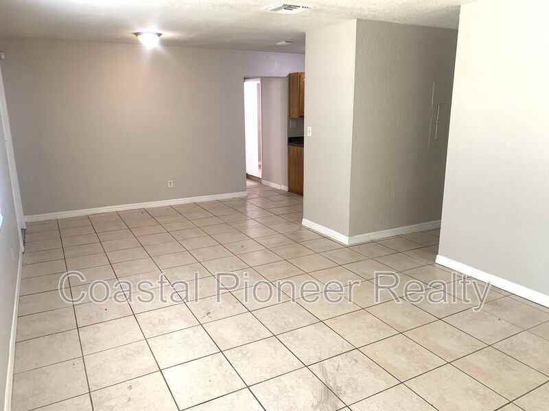 3715 E Idlewild Ave - Photo 4 of 14