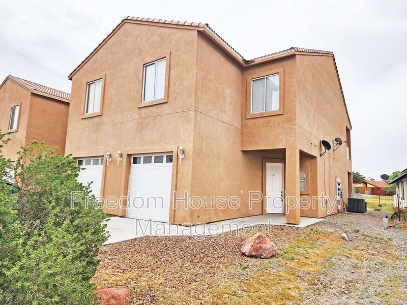 1421 Star Rd #4 - Photo 3 of 46