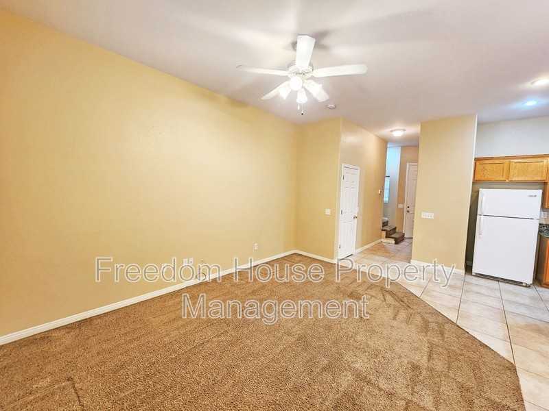 1421 Star Rd #4 - Photo 4 of 46