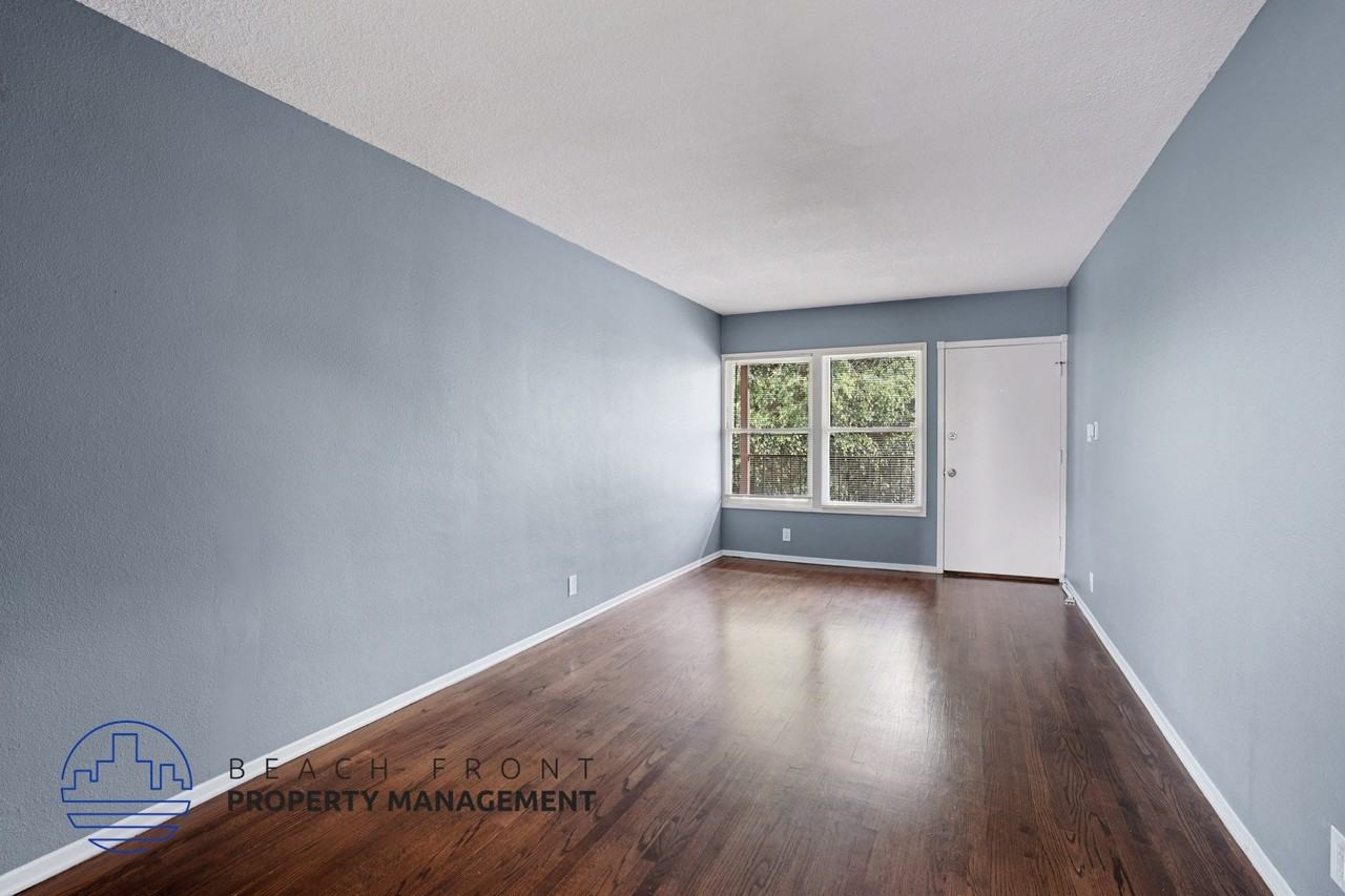 3828 Carolina St. - Photo 5 of 16