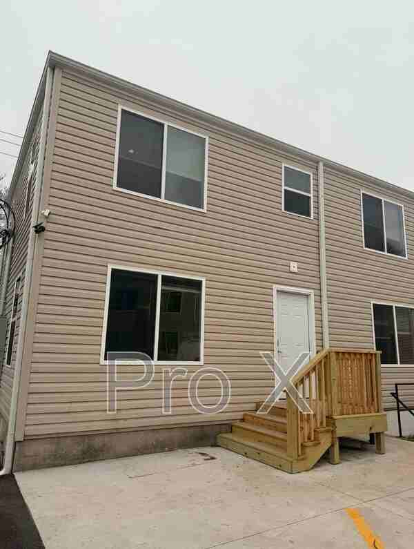 117-121 S Byers Apartments - Photo 2 of 13