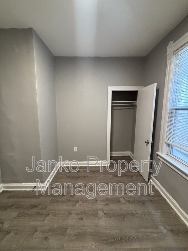 7636 S Drexel Ave #2 - Photo 3 of 8