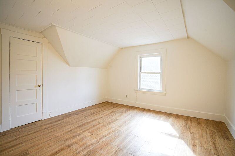 83 Wilmont St - Photo 6 of 12