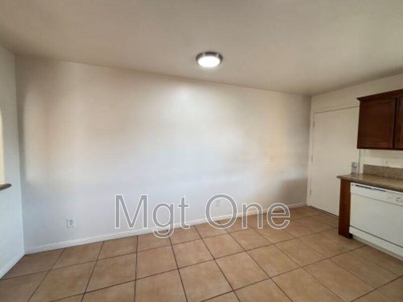 1498 Olivecrest Way - Photo 4 of 19