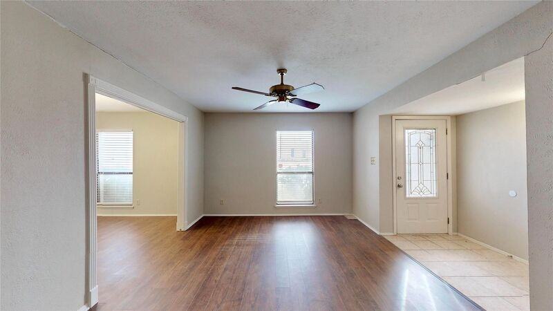 4416 Augusta St - Photo 6 of 25