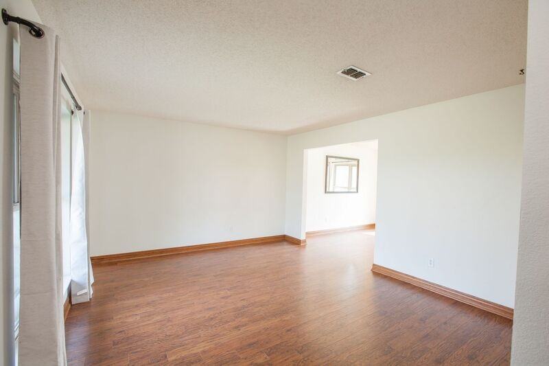 8204 Tavaros Dr - Photo 5 of 43