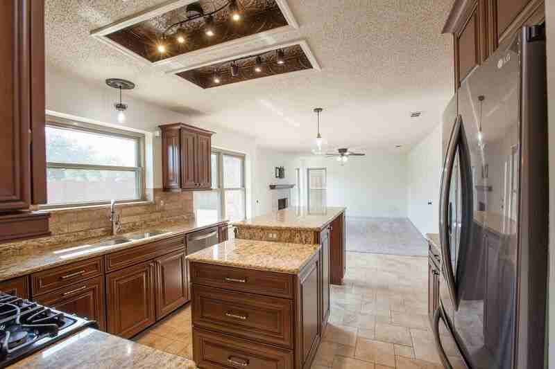 8204 Tavaros Dr - Photo 7 of 43