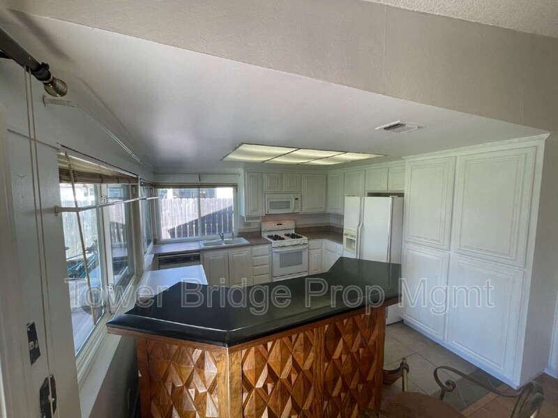 9400 Appalachian Dr - Photo 7 of 42