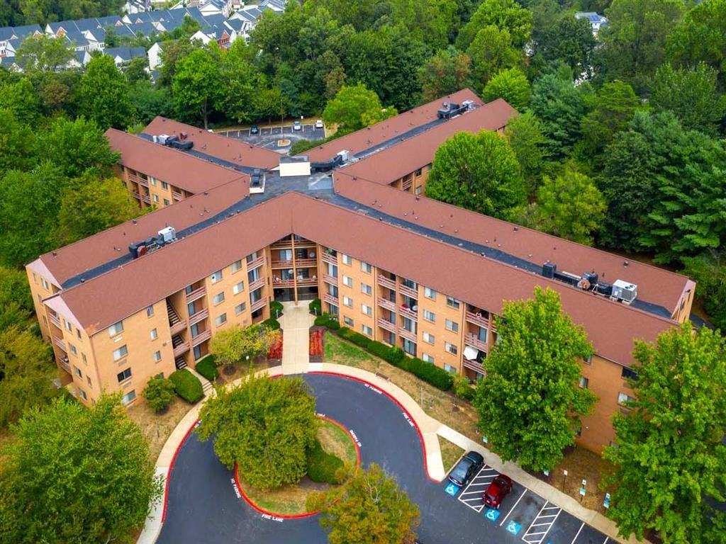 College Parkway Place - Photo 3 of 9