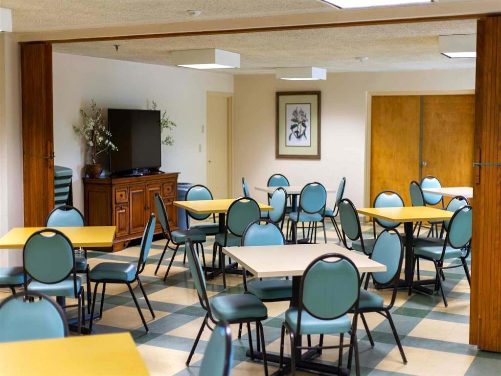 College Parkway Place - Photo 4 of 9