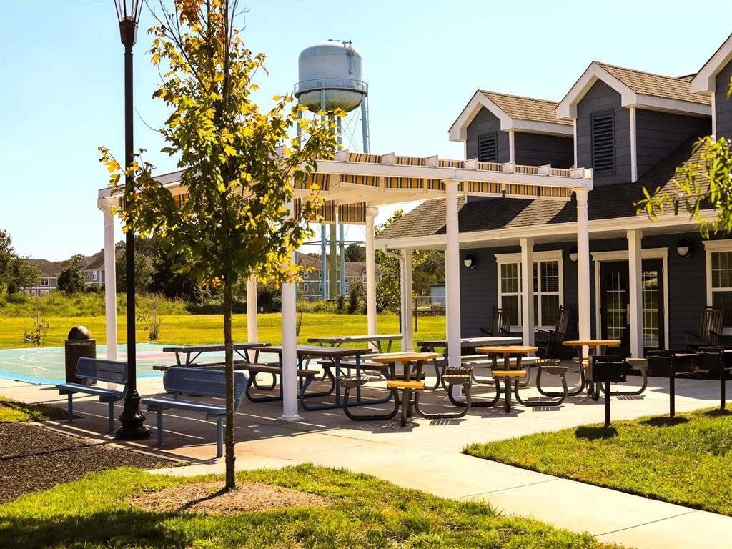 Reserve at Somerset Commons - Photo 3 of 10