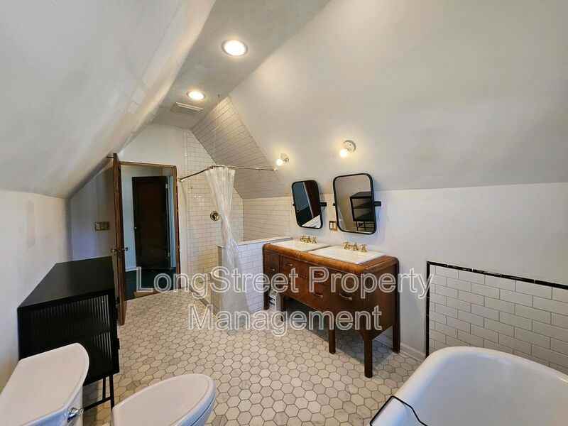 224 N Russet St - Photo 6 of 47