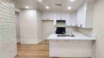 featured image of 1417 Pennsylvania Ave #1417