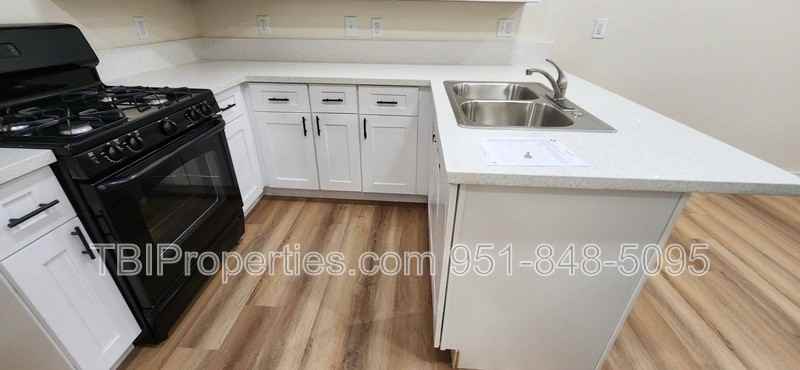 1417 Pennsylvania Ave #1417 - Photo 4 of 24