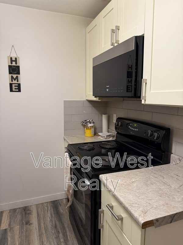 3100 De Montreuil Crt - Photo 5 of 14