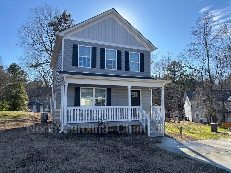 1402 Martin Luther King Ave #B - Photo 3 of 12