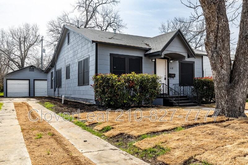 112 Hermine Blvd - Photo 3 of 32