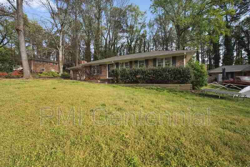 2649 Homeland Dr - Photo 3 of 32