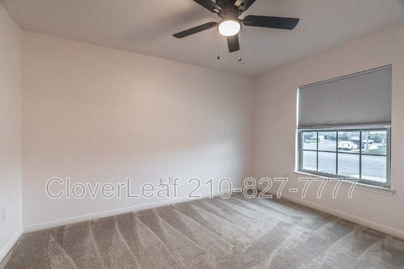 6223 Lakefront St - Photo 7 of 34