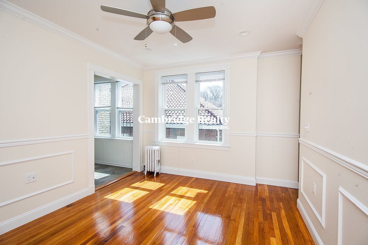 33 Walbridge St #7T - Photo 6 of 16