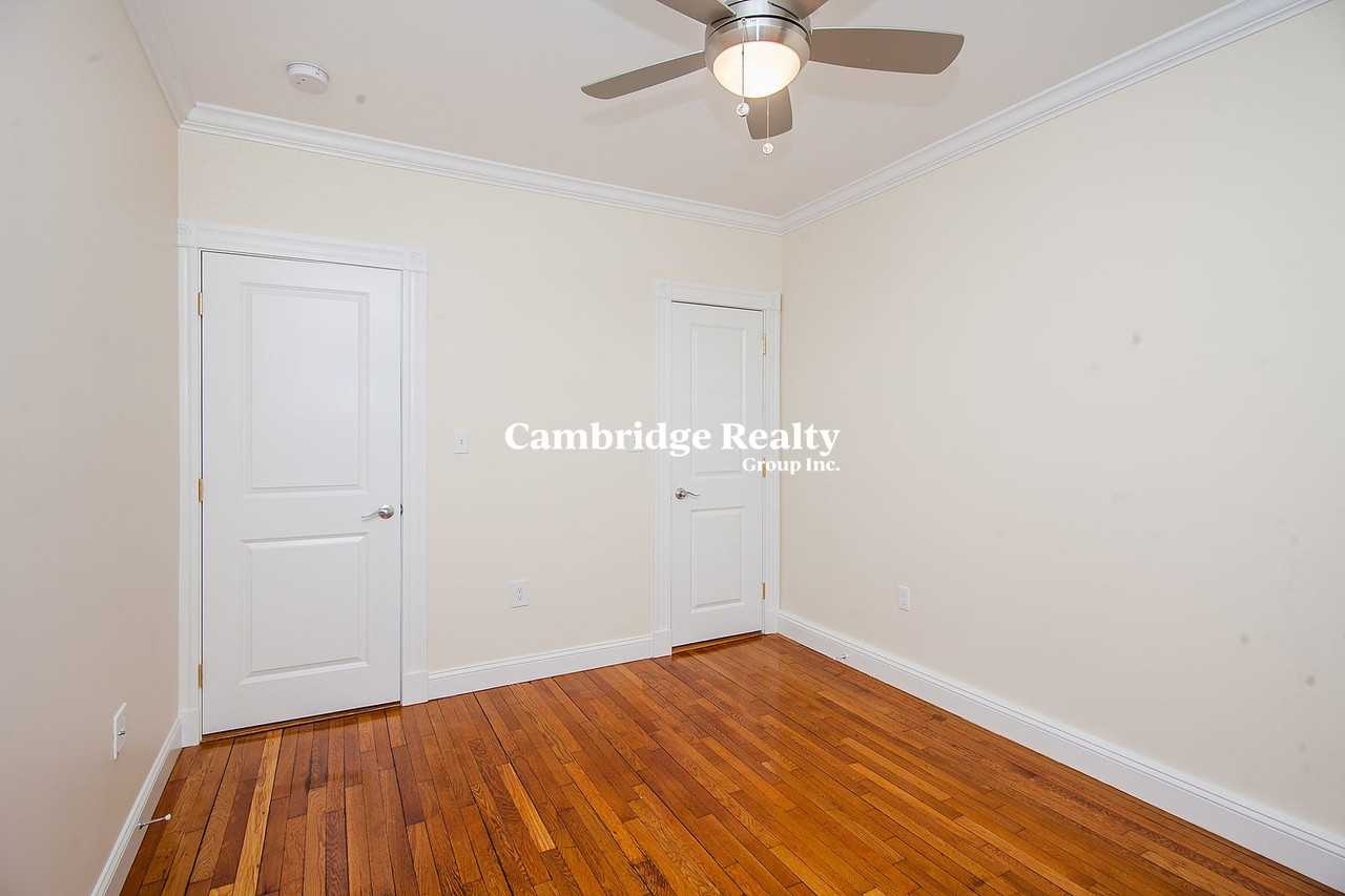 33 Walbridge St #7T - Photo 7 of 16