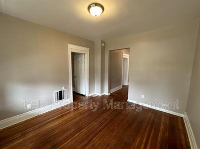 94 Scrantom St #3 - Photo 2 of 9