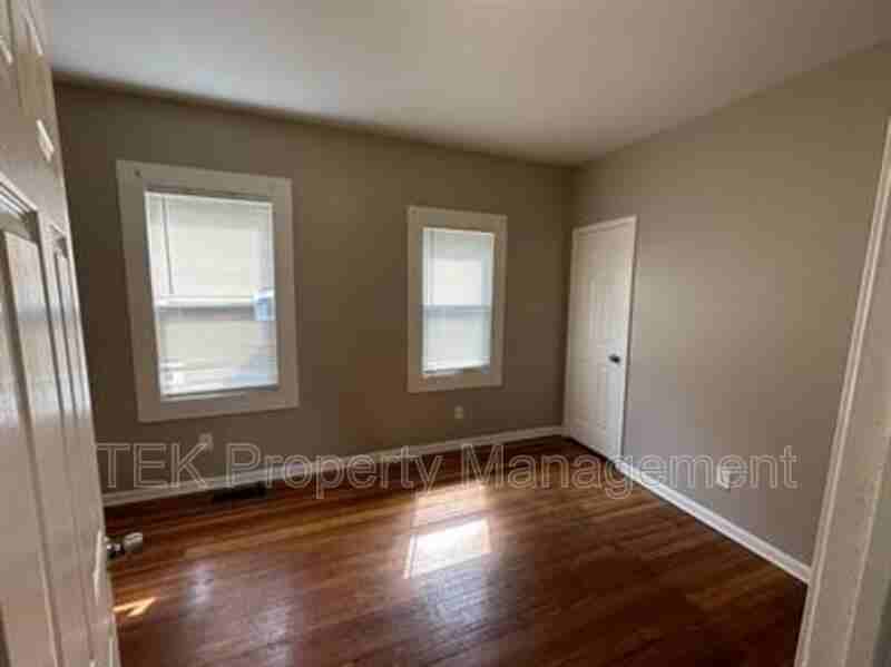 94 Scrantom St #3 - Photo 5 of 9