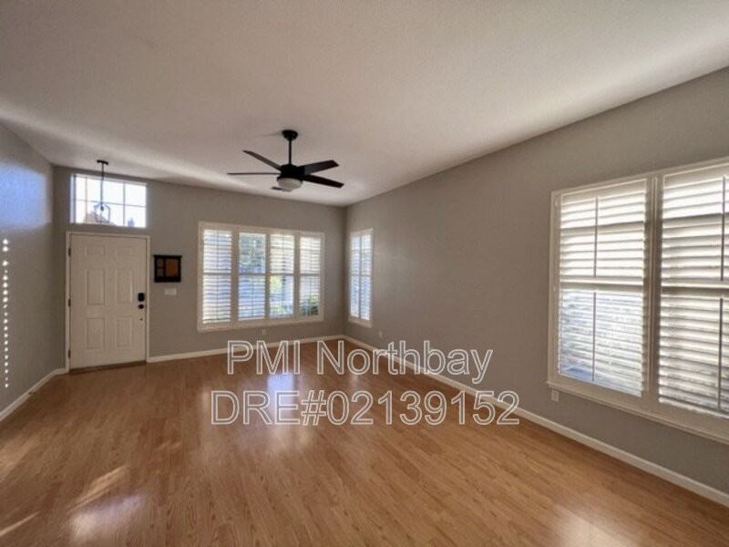 1465 Wedgewood Ct - Photo 2 of 17