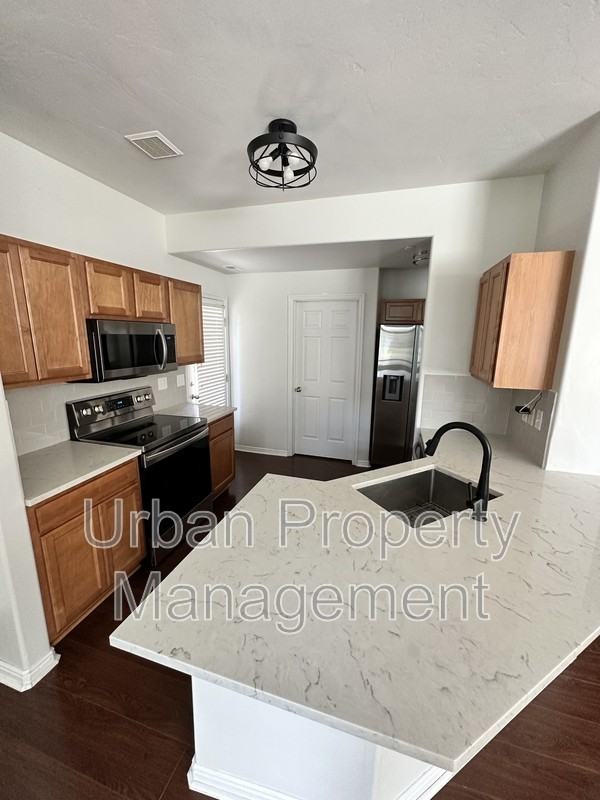 11467 S Open View Ln - Photo 6 of 34