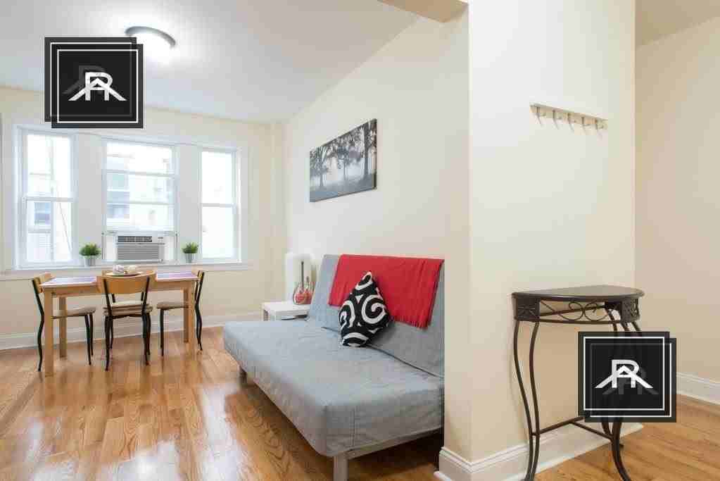 242 Kelton St #4 - Photo 5 of 13