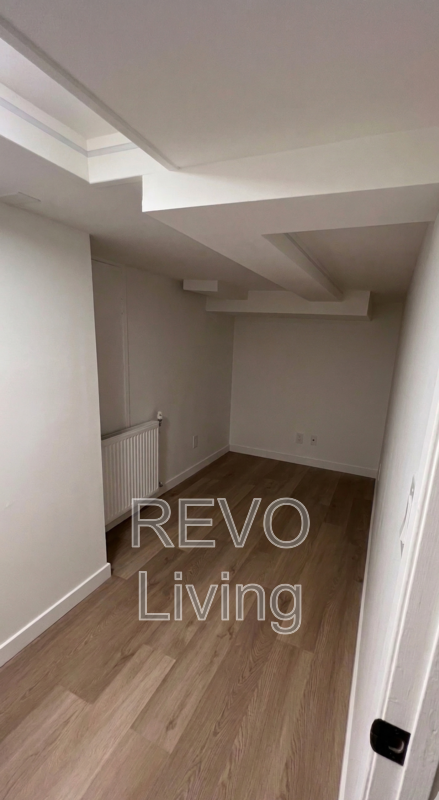 131 Vine St S #4 - Photo 3 of 5