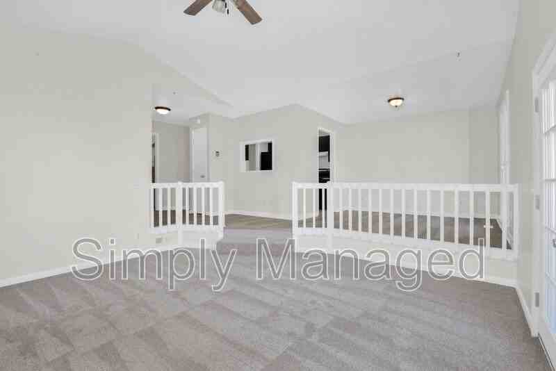 7345 Pebblebrook Dr - Photo 3 of 27