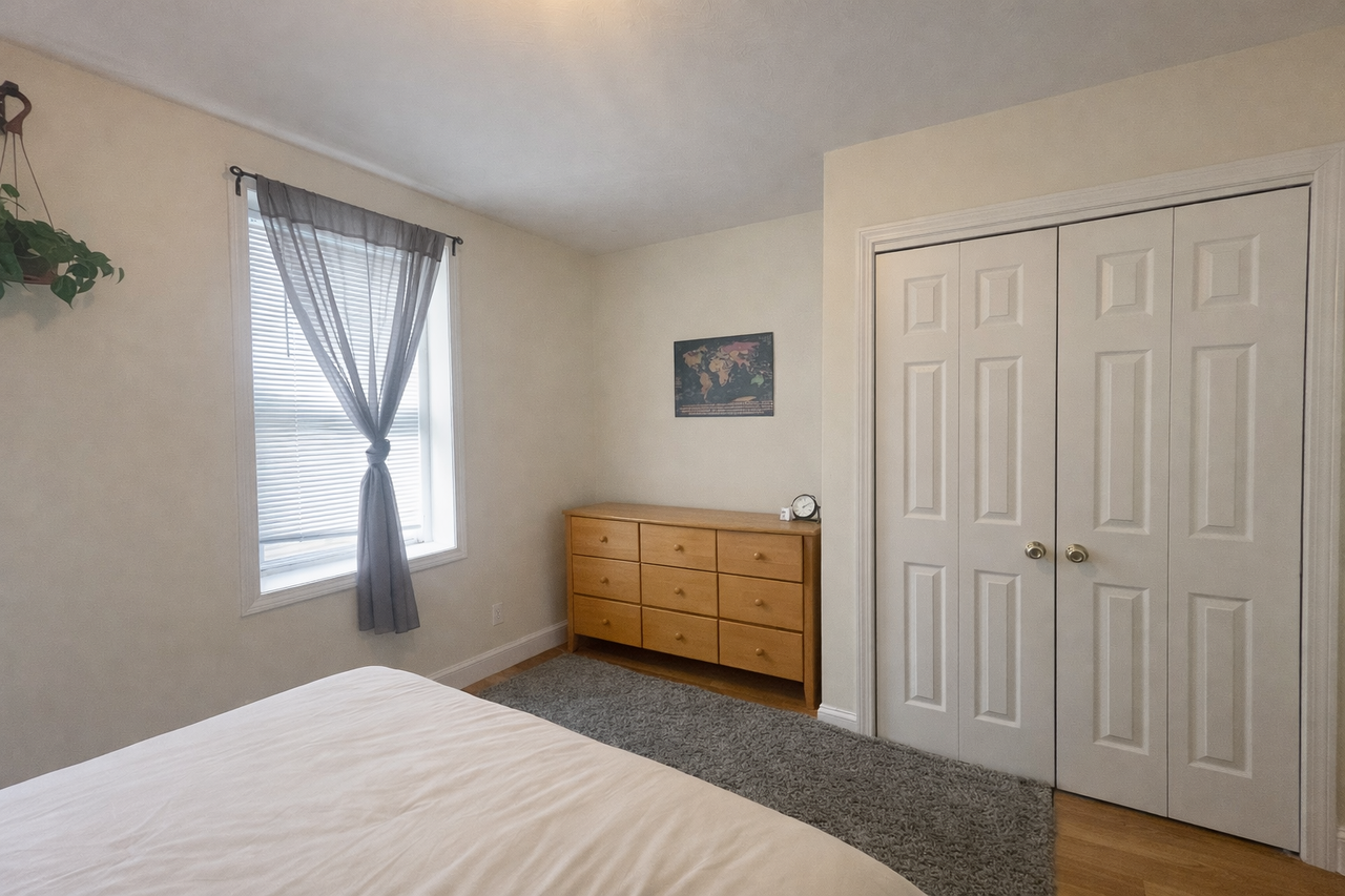 1056 Cambridge St #3R - Photo 4 of 6