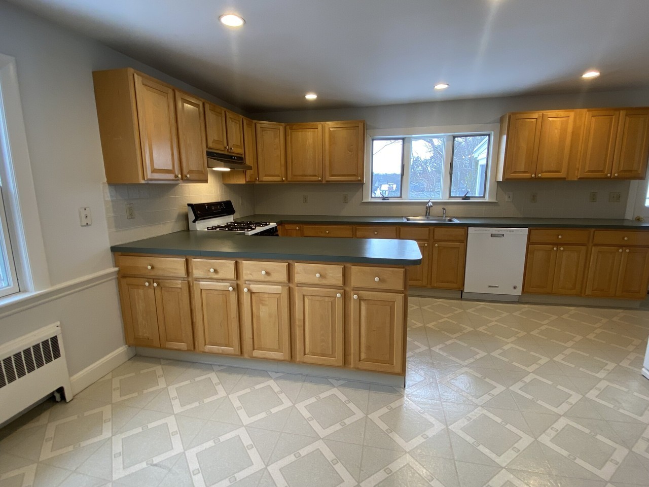 Lincoln Rd - Photo 6 of 31