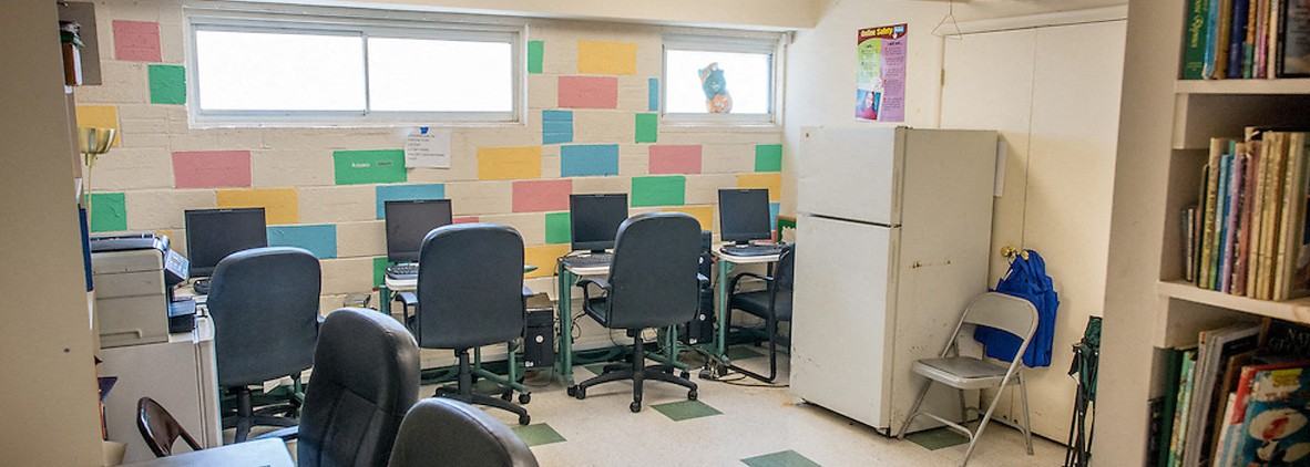 Howard Hill - Photo 2 of 5