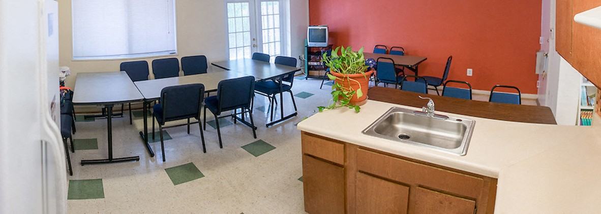 Howard Hill - Photo 3 of 5