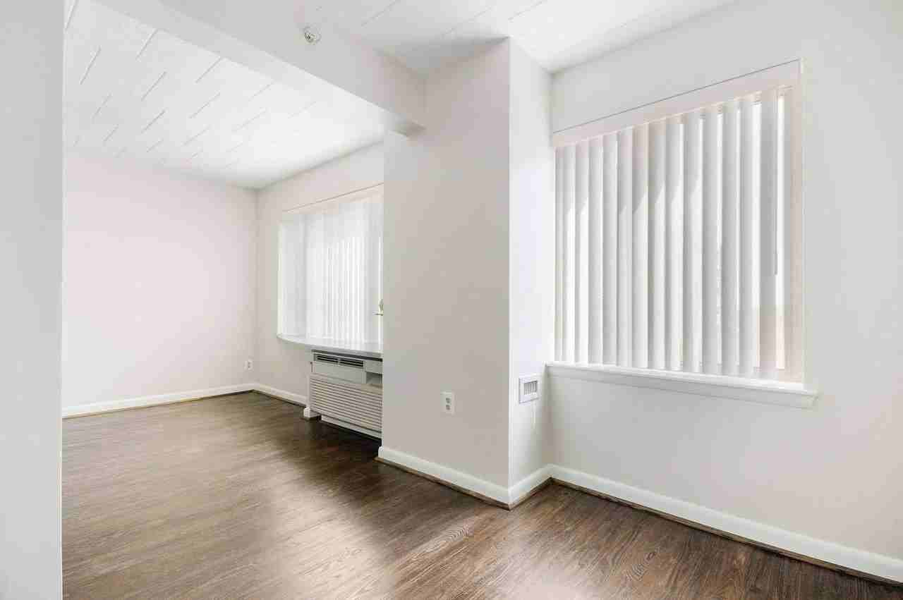 Edgewood Commons 601 - Photo 3 of 9