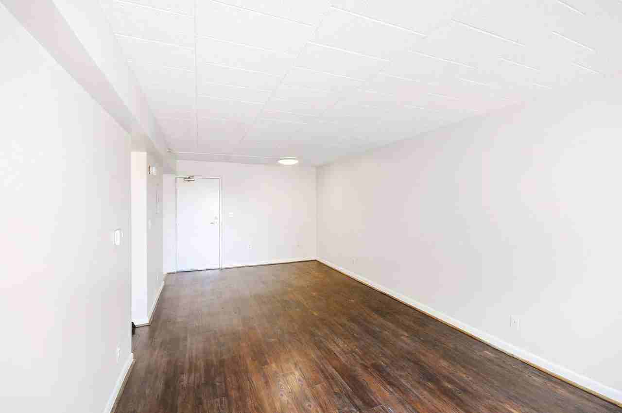 Edgewood Commons 601 - Photo 4 of 9