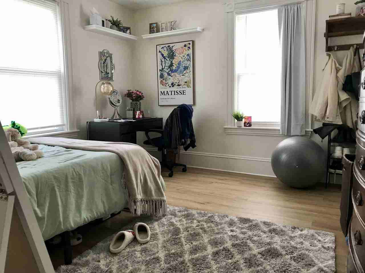 79 Cushing St - Photo 4 of 14